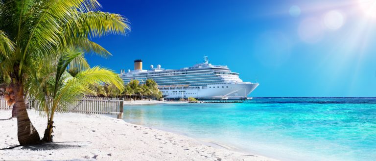 Erlebnisurlaub Kreuzfahrt auf dem Meer