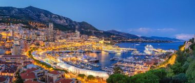 Monaco bei Nacht