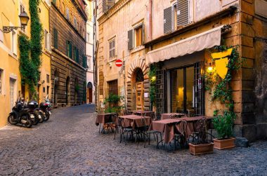 Rome offers picturesque little streets