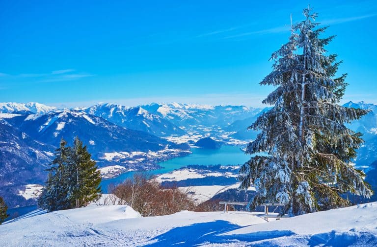 Experience the beauty of the Austrian Alps while winter hiking