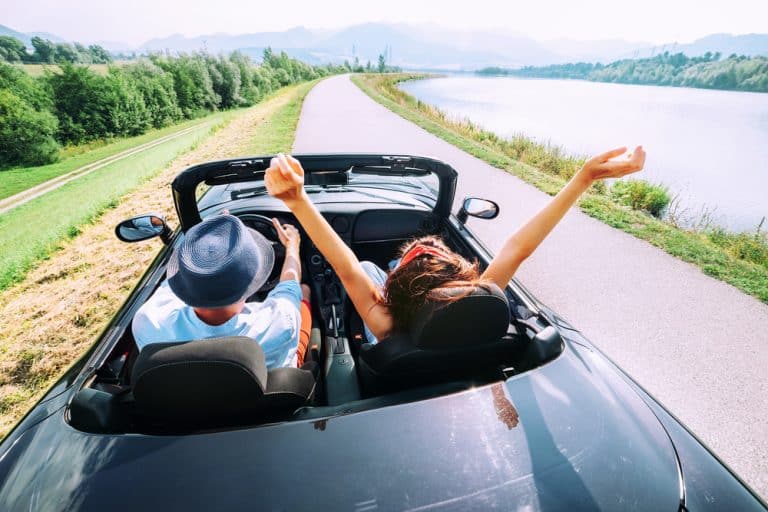 Stay free on holiday – drive to the sea with a rental car