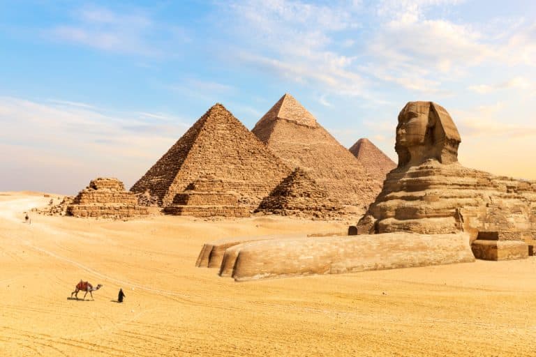 Giza – The City of Ancient Royal Tombs