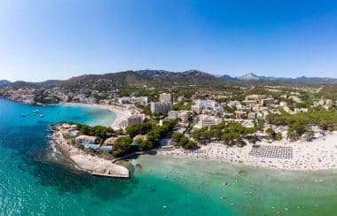 Blick auf das touristische Zentrum von Paguera