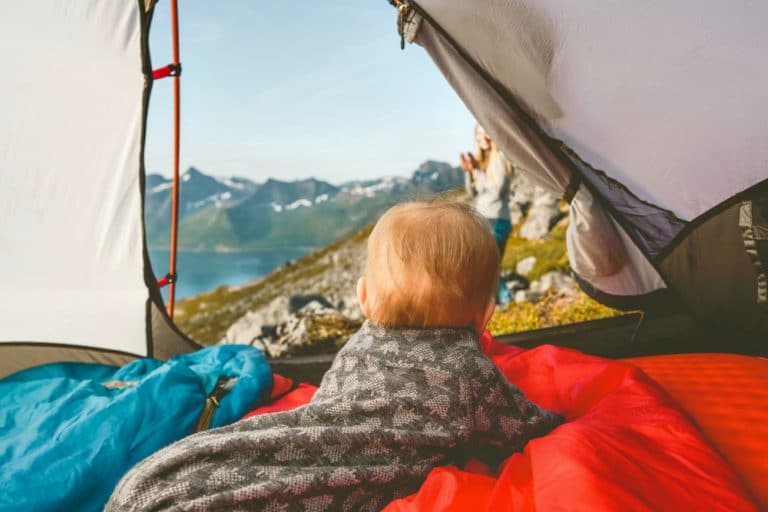 Zelturlaub mit Baby – darauf ist zu achten