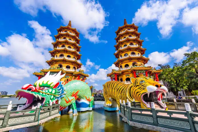 Tiger-und Drache-Pagoden in Kaohsiung