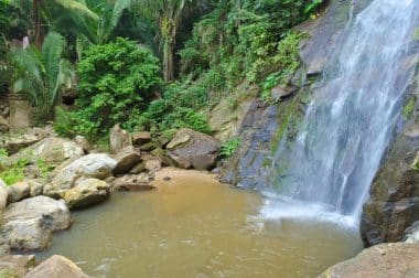 Tropischer Wasserfall in Yelapa, Puerto Vallarta