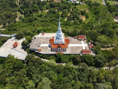 Wat Khao Suwan Pradit, Surat Thani