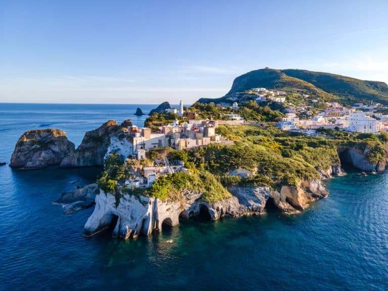 Ponza – the Italian insider tip in the Tyrrhenian Sea