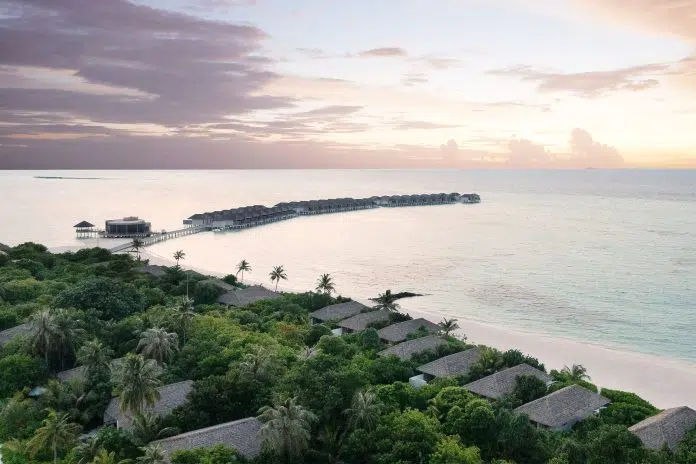 Blick auf Le Méridien Maldives Resort & Spa