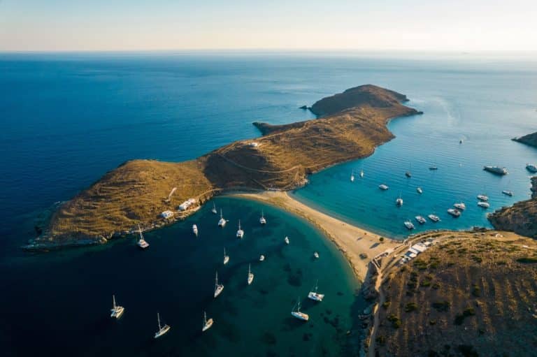 Yacht Charter in the Cyclades: An Unforgettable Sailing Holiday in Greece