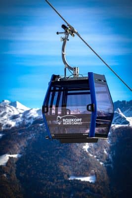 The new 10-seater gondola on the Rosskopf in Sterzing. In about 7 minutes you are at the summit.