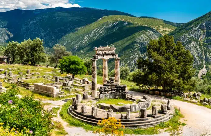 Tempel der Athena Pronaia, Delphi