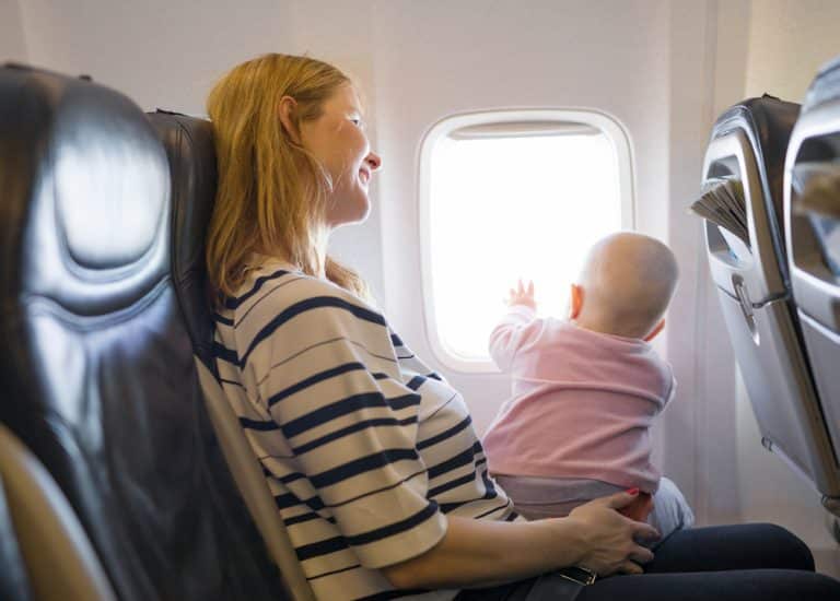 Fliegen mit Babys – Worauf muss man achten
