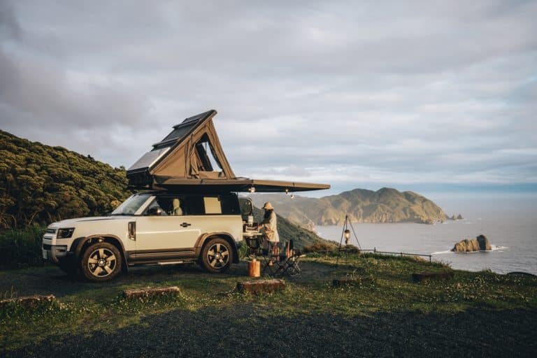 New camping trend – on the road with the roof tent