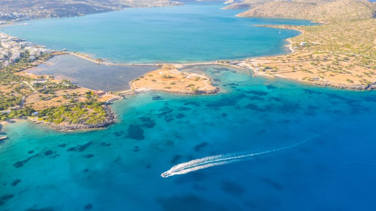 Elounda on Crete: Authentic flair on the Mediterranean