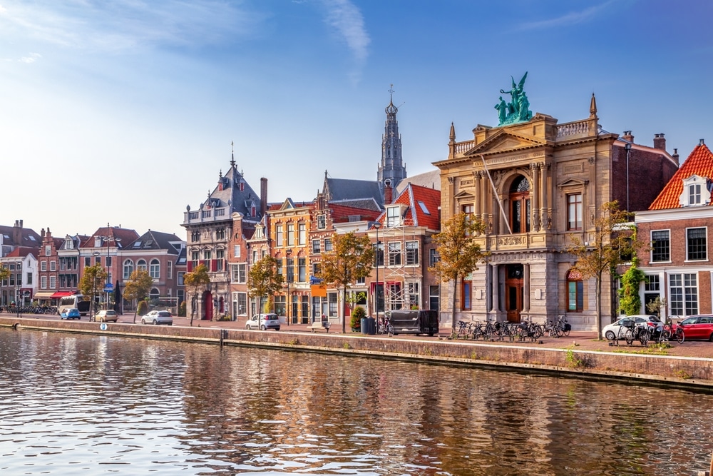 Kanal in Gravestenenbrug / Haarlem