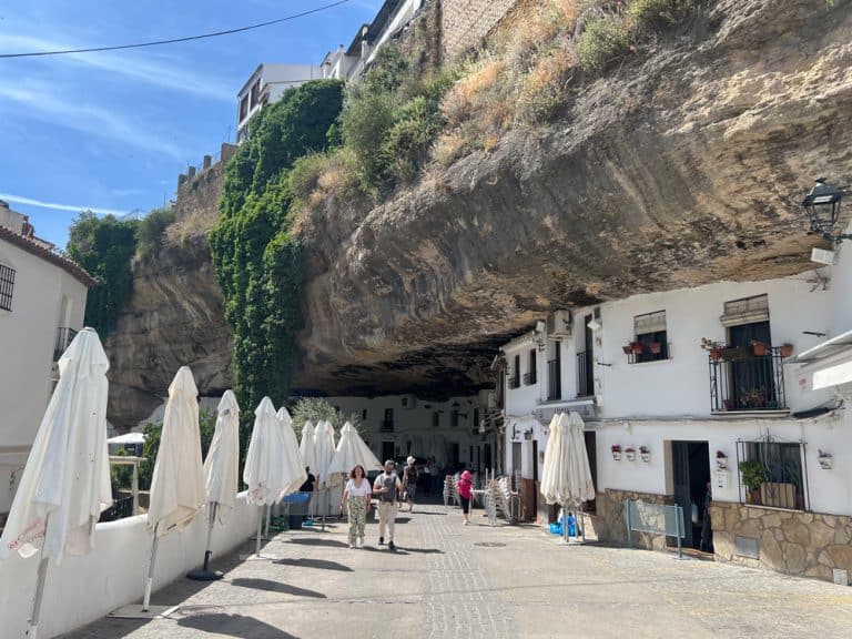 Setenil de las Bodegas: A white village under the rocks