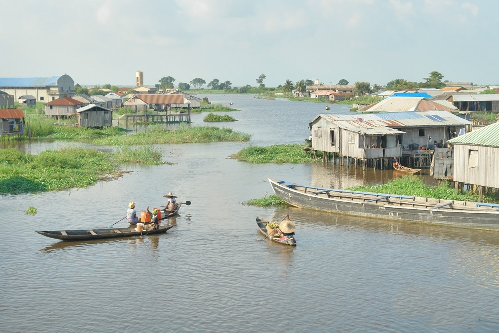 Blick auf das Dorf Ganvie im westafrikanischen Benin