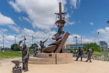 Denkmal der Arbeit am Ufer in Omaha