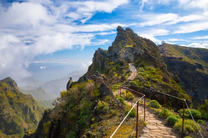 Schöne Aussicht auf Pico do Arieiro auf Madeira