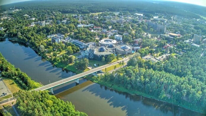 Blick auf die litauische Kurstadt Druskininkai
