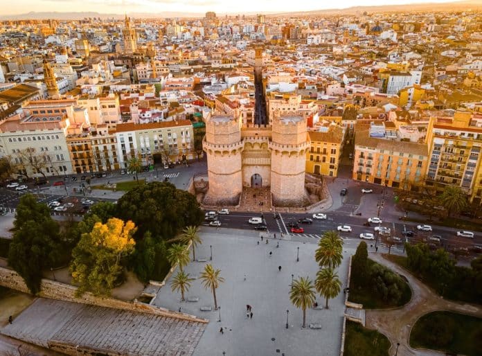 The,Aerial,View,Of,The,Old,Center,Of,Valencia,,A Luftblick auf das historische Zentrum von Valencia